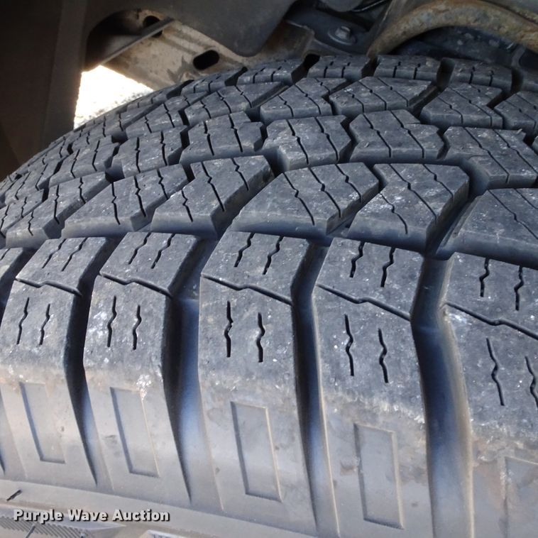 image for item GC9160 2010 Chevrolet Suburban SUV