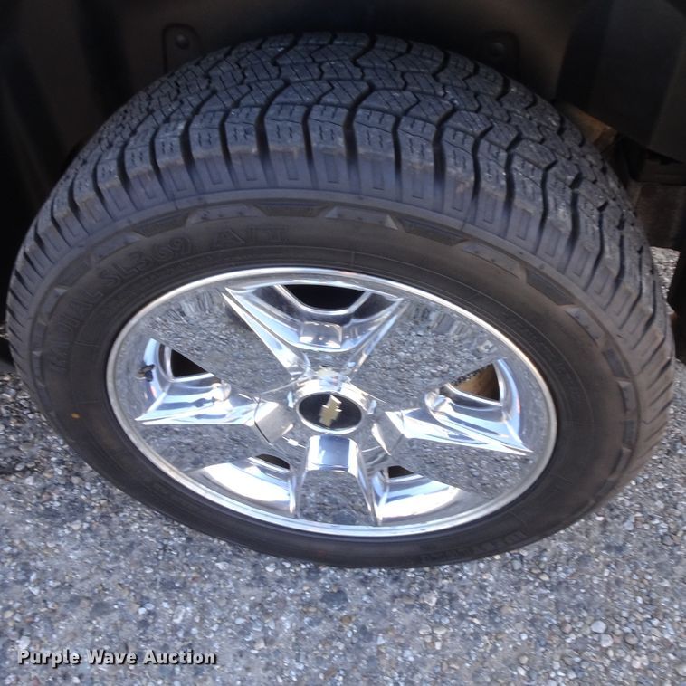 image for item GC9160 2010 Chevrolet Suburban SUV