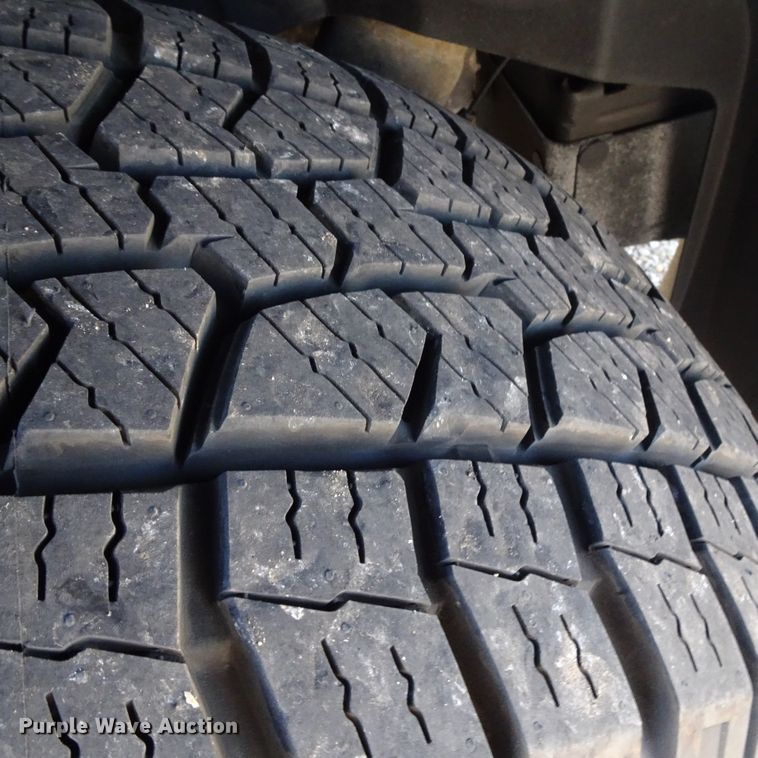 image for item GC9160 2010 Chevrolet Suburban SUV