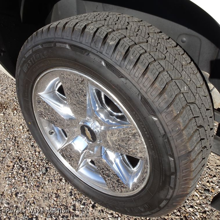 image for item GC9160 2010 Chevrolet Suburban SUV