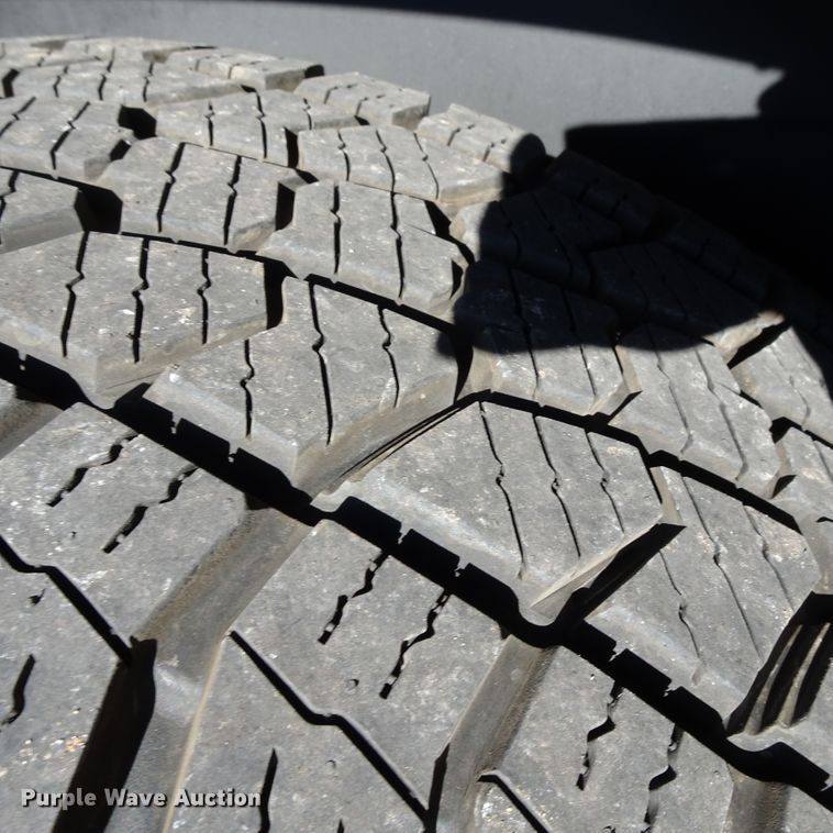 image for item GC9160 2010 Chevrolet Suburban SUV