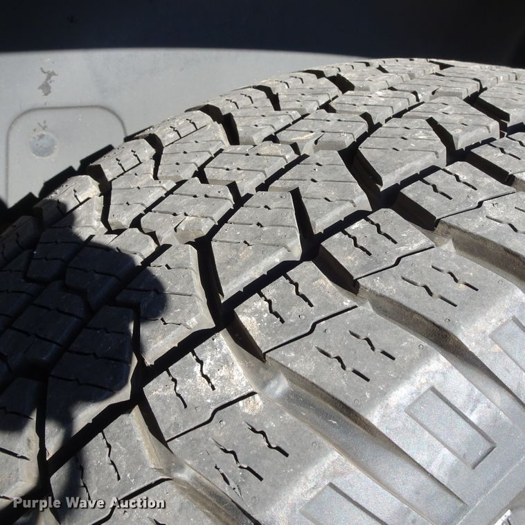 image for item GC9160 2010 Chevrolet Suburban SUV