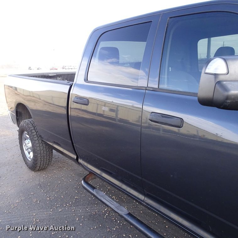 image for item GC9168 2013 Dodge Ram 2500 Crew Cab pickup truck