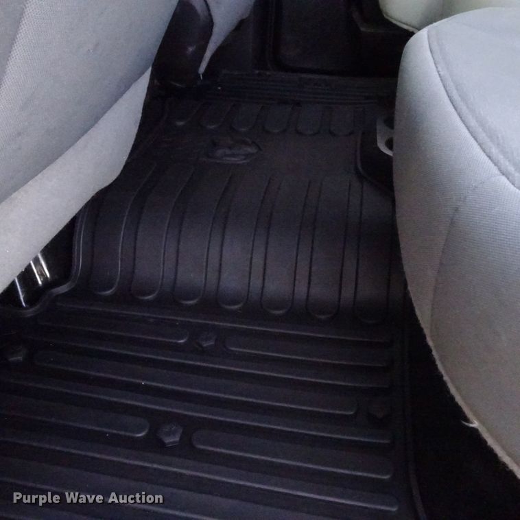 image for item GC9168 2013 Dodge Ram 2500 Crew Cab pickup truck