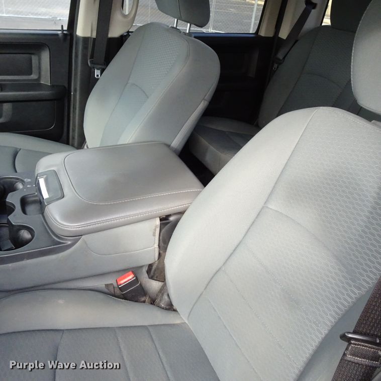 image for item GC9168 2013 Dodge Ram 2500 Crew Cab pickup truck