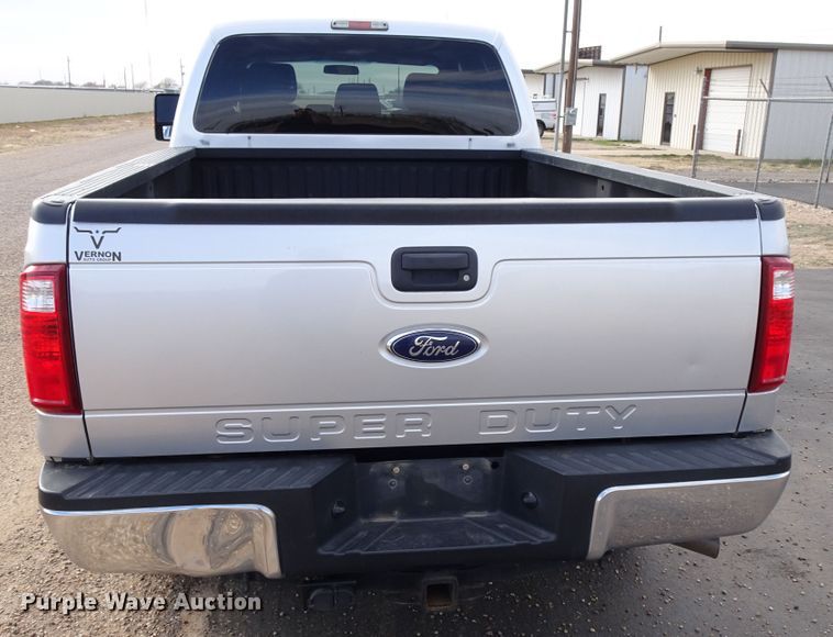 image for item GC9169 2015 Ford F250 Super Duty Crew Cab pickup truck