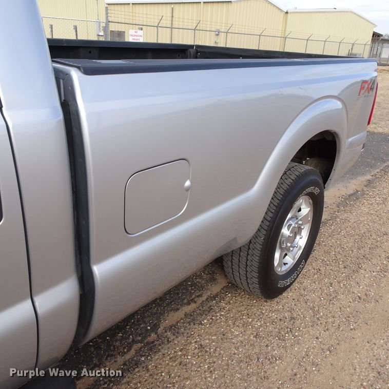 image for item GC9169 2015 Ford F250 Super Duty Crew Cab pickup truck
