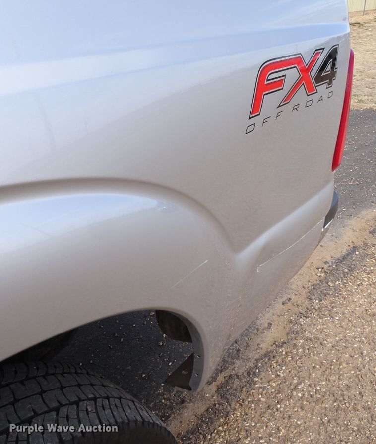 image for item GC9169 2015 Ford F250 Super Duty Crew Cab pickup truck