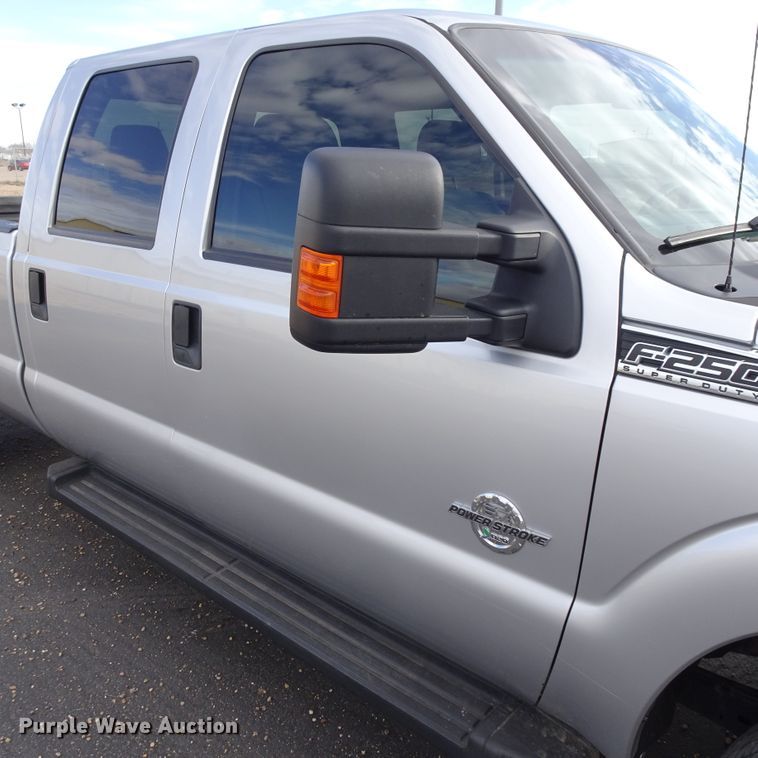 image for item GC9169 2015 Ford F250 Super Duty Crew Cab pickup truck