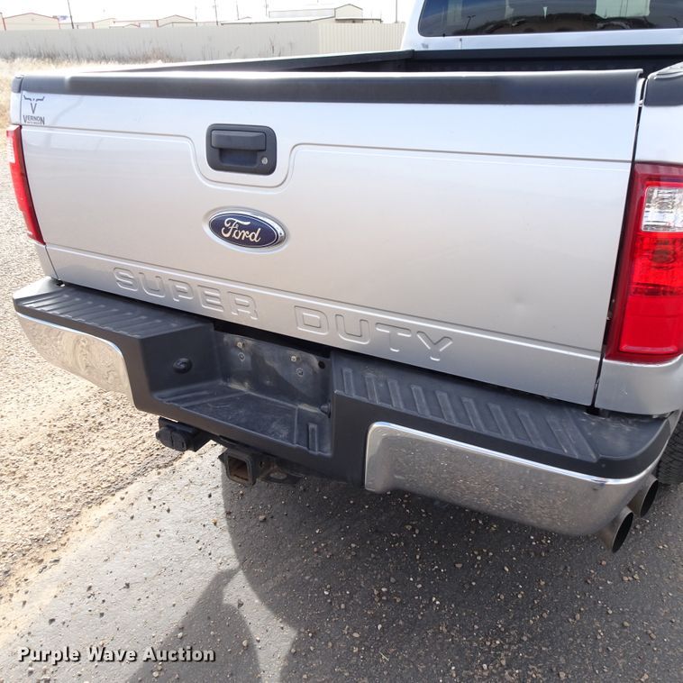 image for item GC9169 2015 Ford F250 Super Duty Crew Cab pickup truck