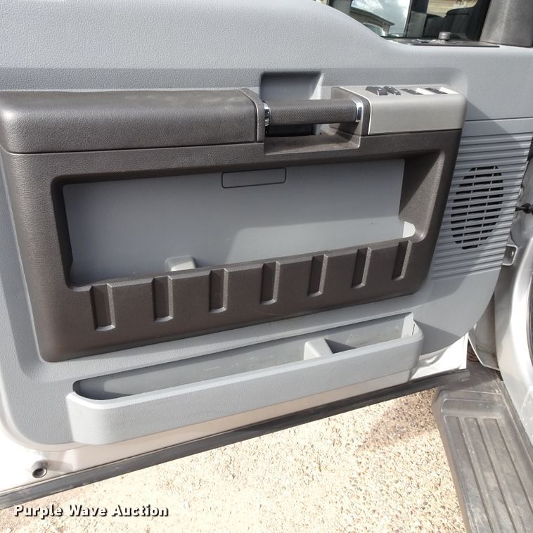 image for item GC9169 2015 Ford F250 Super Duty Crew Cab pickup truck