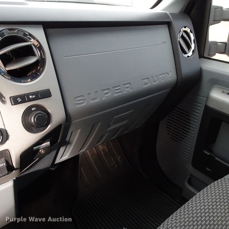 image for item GC9169 2015 Ford F250 Super Duty Crew Cab pickup truck