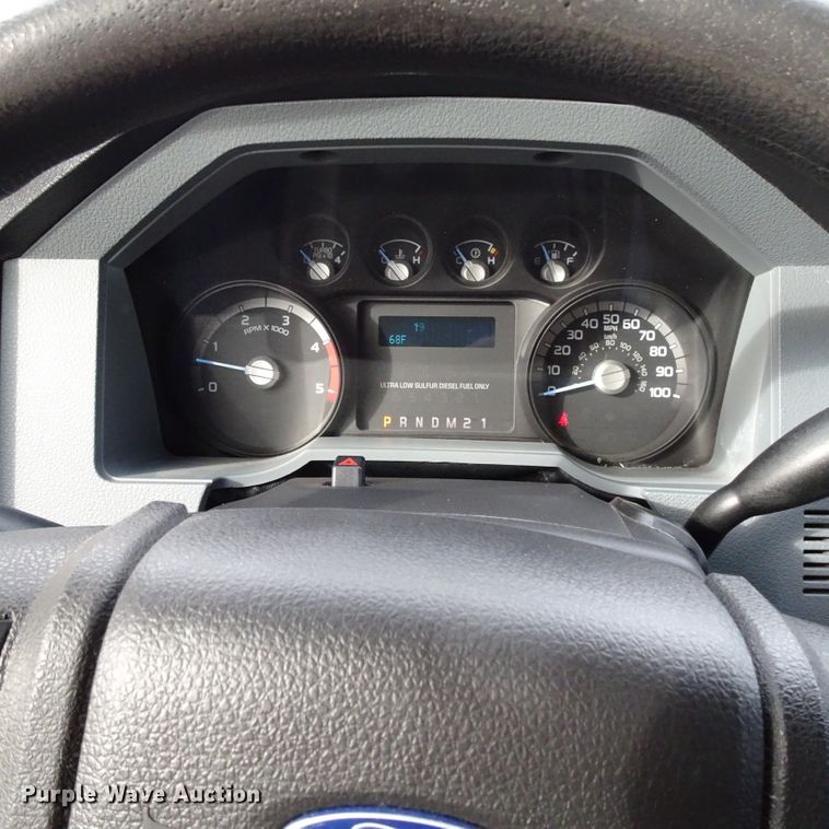 image for item GC9169 2015 Ford F250 Super Duty Crew Cab pickup truck