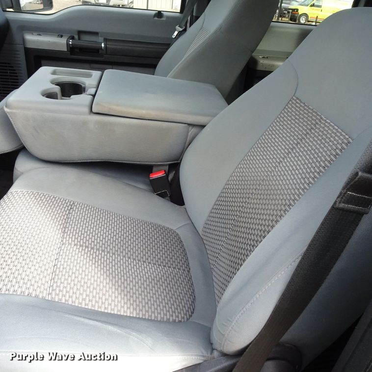 image for item GC9169 2015 Ford F250 Super Duty Crew Cab pickup truck