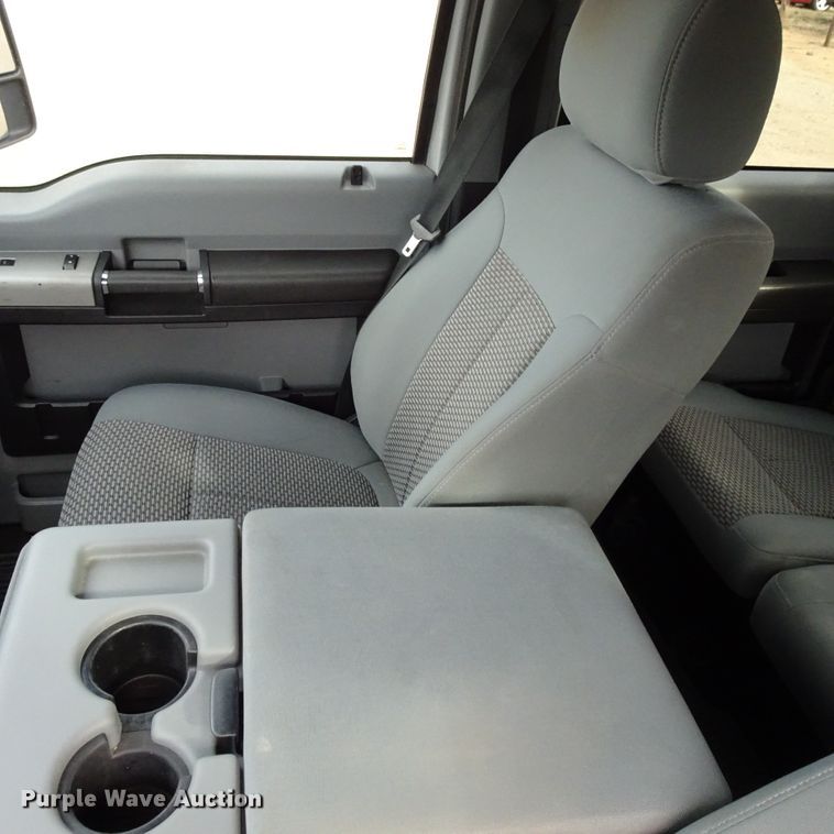 image for item GC9169 2015 Ford F250 Super Duty Crew Cab pickup truck