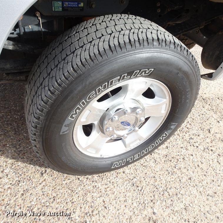 image for item GC9169 2015 Ford F250 Super Duty Crew Cab pickup truck