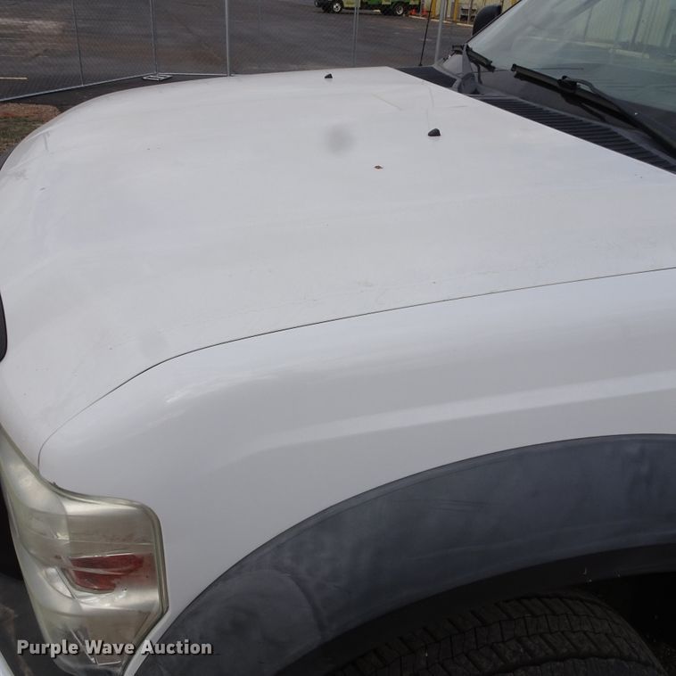 image for item GC9170 2010 Ford F550 SuperCab flatbed truck