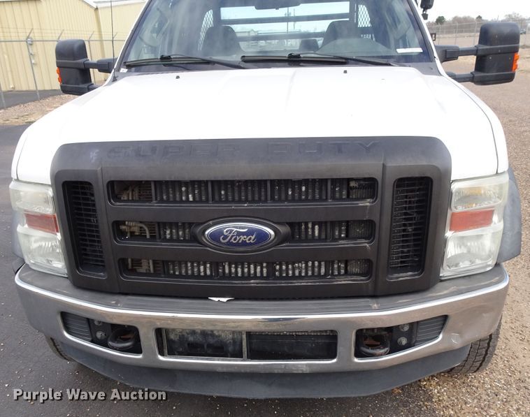 image for item GC9170 2010 Ford F550 SuperCab flatbed truck