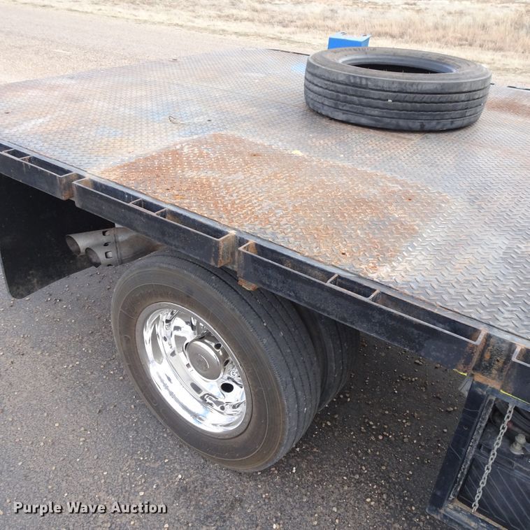 image for item GC9170 2010 Ford F550 SuperCab flatbed truck