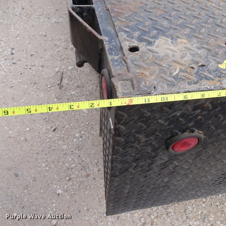 image for item GC9170 2010 Ford F550 SuperCab flatbed truck