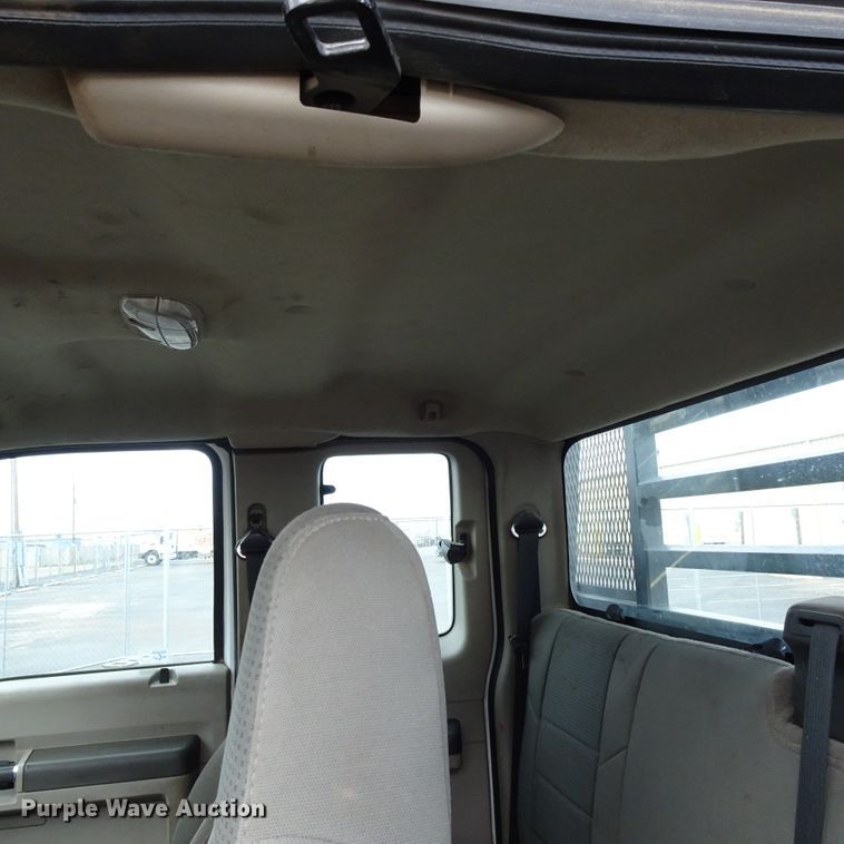 image for item GC9170 2010 Ford F550 SuperCab flatbed truck