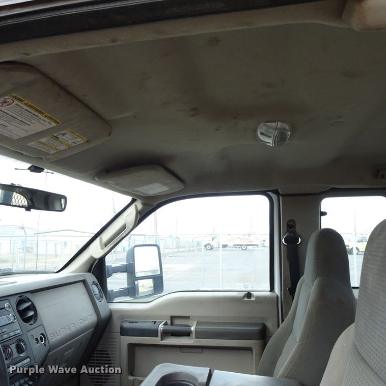 image for item GC9170 2010 Ford F550 SuperCab flatbed truck