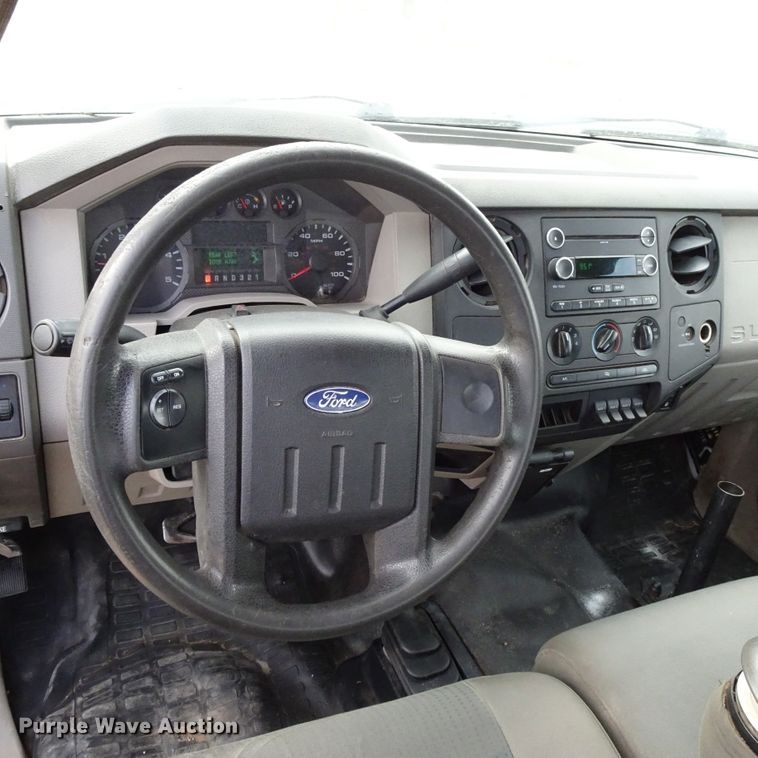 image for item GC9170 2010 Ford F550 SuperCab flatbed truck