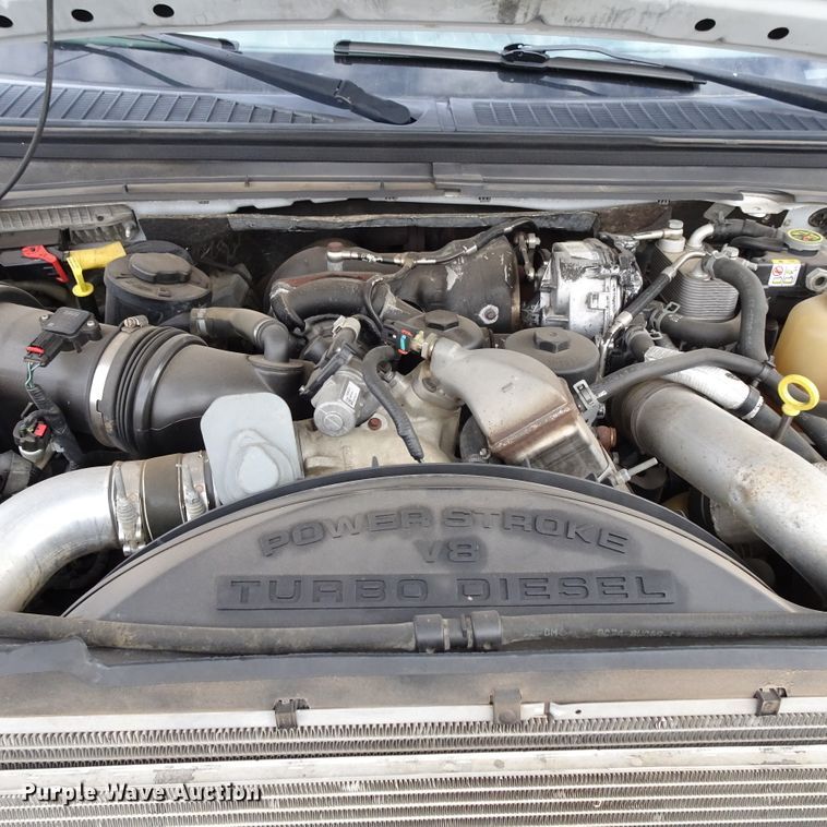 image for item GC9170 2010 Ford F550 SuperCab flatbed truck