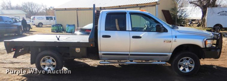 image for item GD9013 2007 Dodge Ram 2500 Quad Cab flatbed pickup truck