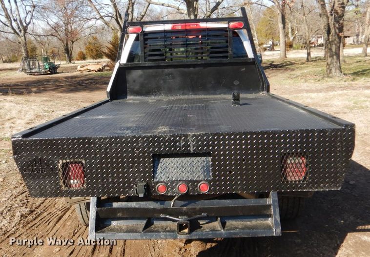 image for item GD9013 2007 Dodge Ram 2500 Quad Cab flatbed pickup truck