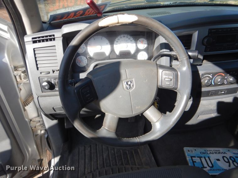 image for item GD9013 2007 Dodge Ram 2500 Quad Cab flatbed pickup truck