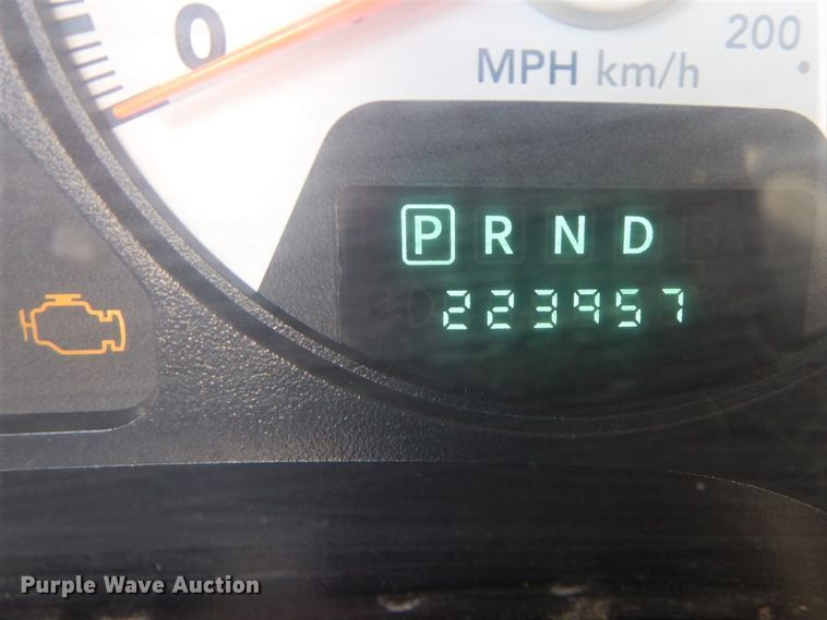 image for item GD9013 2007 Dodge Ram 2500 Quad Cab flatbed pickup truck