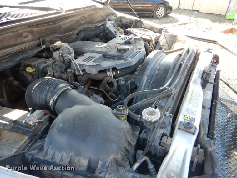 image for item GD9013 2007 Dodge Ram 2500 Quad Cab flatbed pickup truck