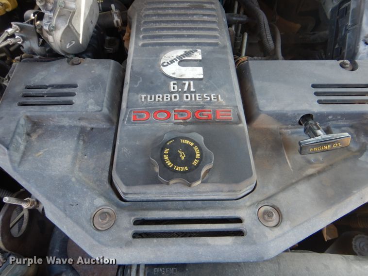 image for item GD9013 2007 Dodge Ram 2500 Quad Cab flatbed pickup truck