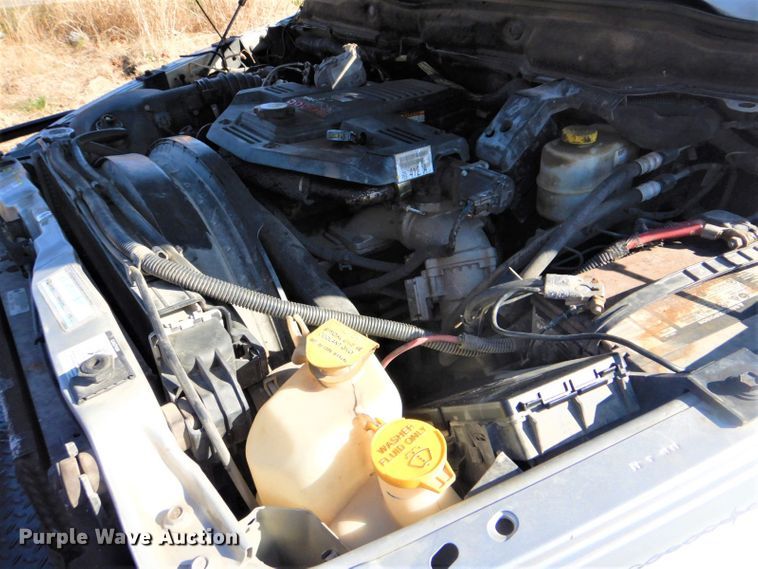 image for item GD9013 2007 Dodge Ram 2500 Quad Cab flatbed pickup truck