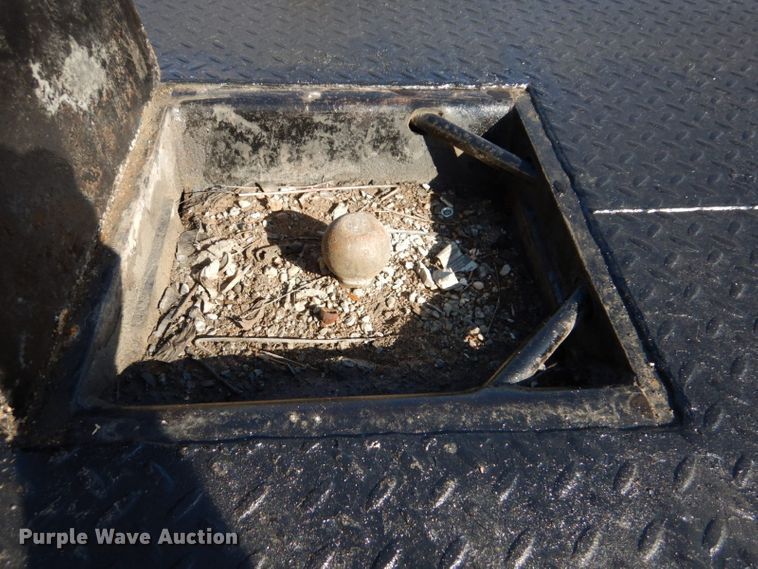 image for item GD9013 2007 Dodge Ram 2500 Quad Cab flatbed pickup truck