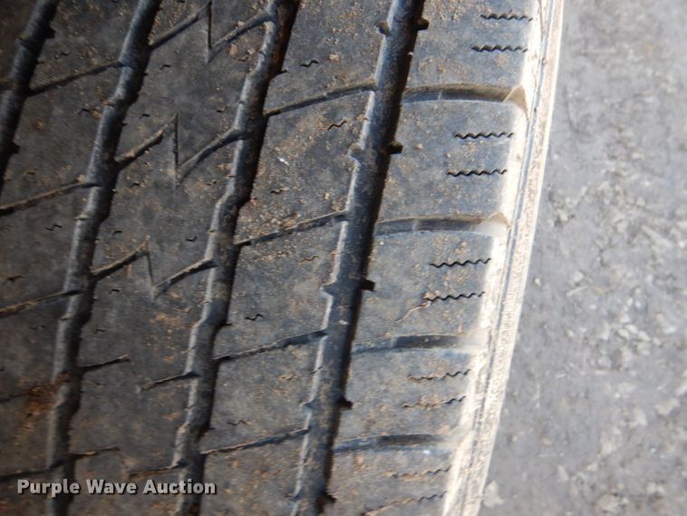 image for item GD9013 2007 Dodge Ram 2500 Quad Cab flatbed pickup truck