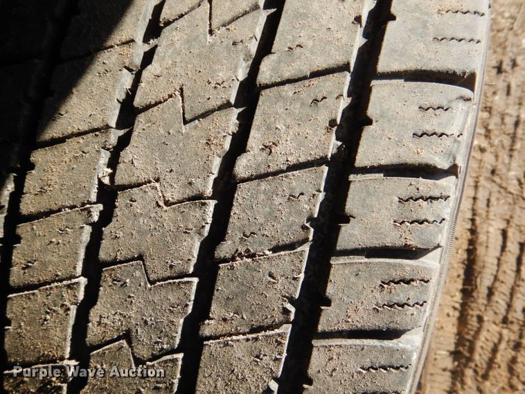 image for item GD9013 2007 Dodge Ram 2500 Quad Cab flatbed pickup truck