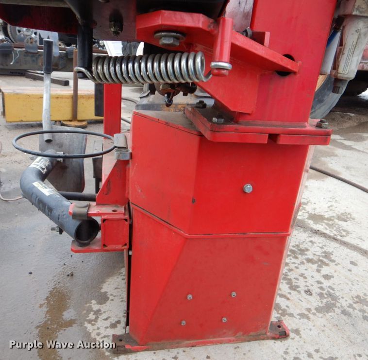 image for item GD9022 2005 Hunter TC3500 tire machine