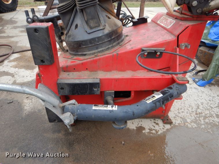 image for item GD9022 2005 Hunter TC3500 tire machine