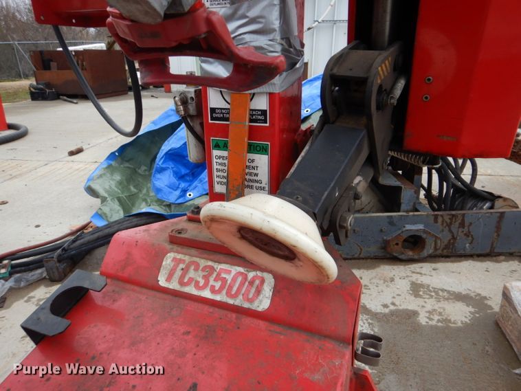 image for item GD9022 2005 Hunter TC3500 tire machine