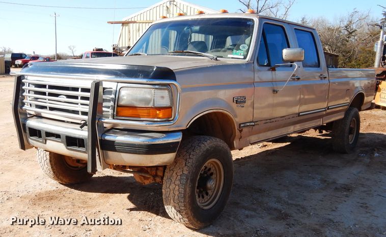 image for item GE9090 1997 Ford F350 Crew Cab pickup truck