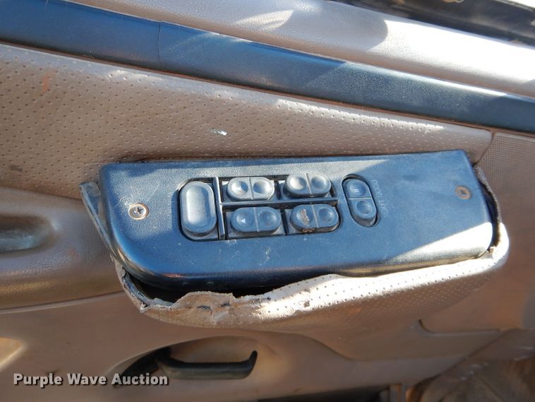 image for item GE9090 1997 Ford F350 Crew Cab pickup truck