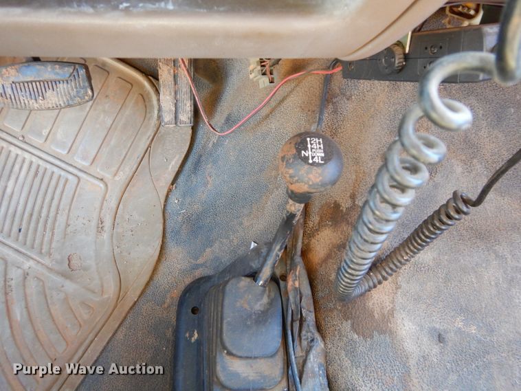 image for item GE9090 1997 Ford F350 Crew Cab pickup truck