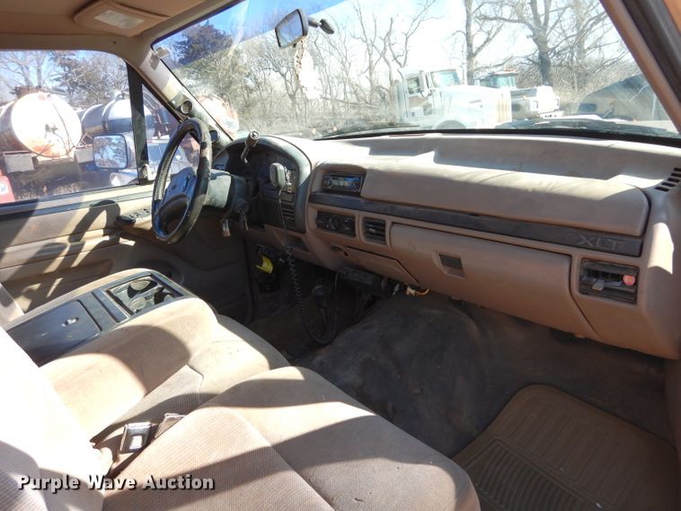 image for item GE9090 1997 Ford F350 Crew Cab pickup truck