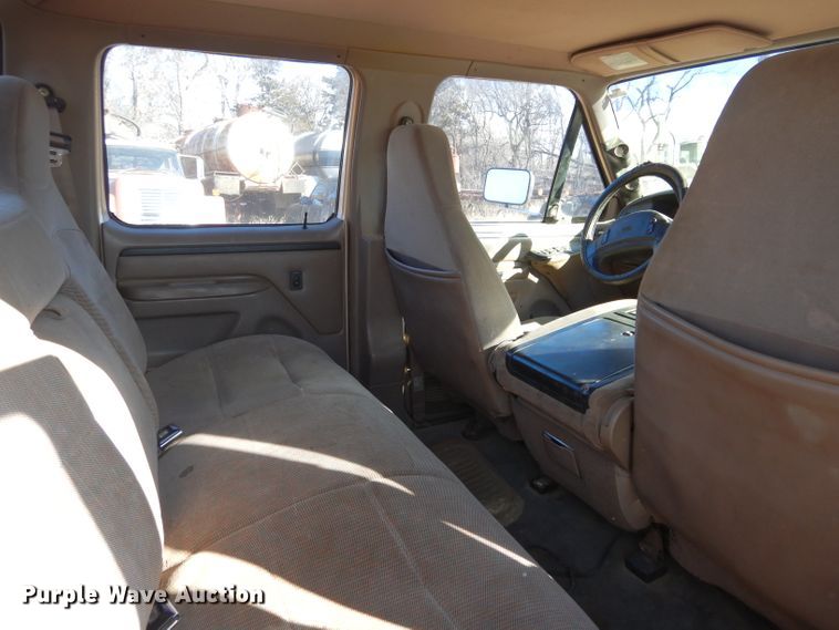 image for item GE9090 1997 Ford F350 Crew Cab pickup truck