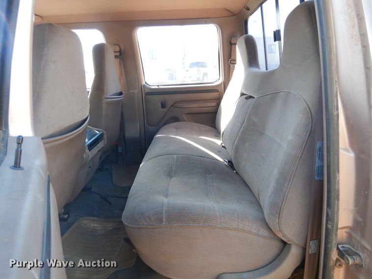 image for item GE9090 1997 Ford F350 Crew Cab pickup truck