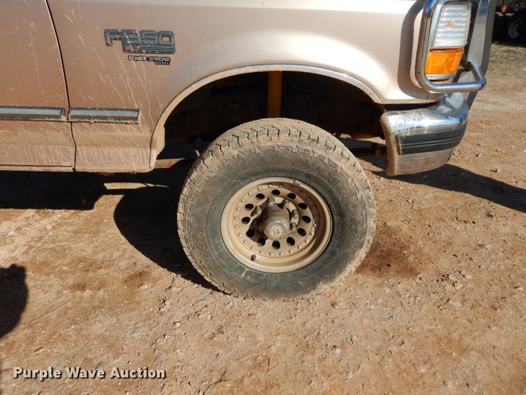 image for item GE9090 1997 Ford F350 Crew Cab pickup truck