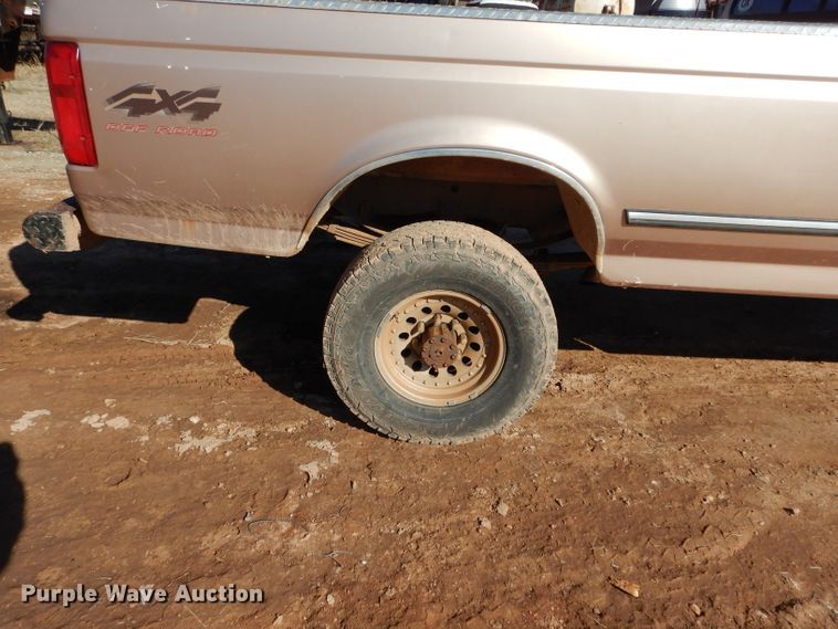 image for item GE9090 1997 Ford F350 Crew Cab pickup truck