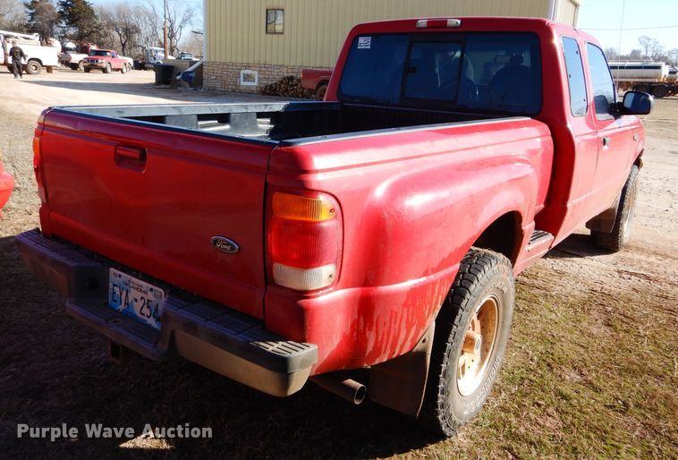 image for item GE9095 1998 Ford Ranger XLT pickup truck